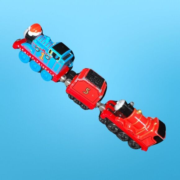 Thomas & Friends Take Along N Play Metal Magnetic James Tendar Holiday Thomas B6 - Picture 2 of 9